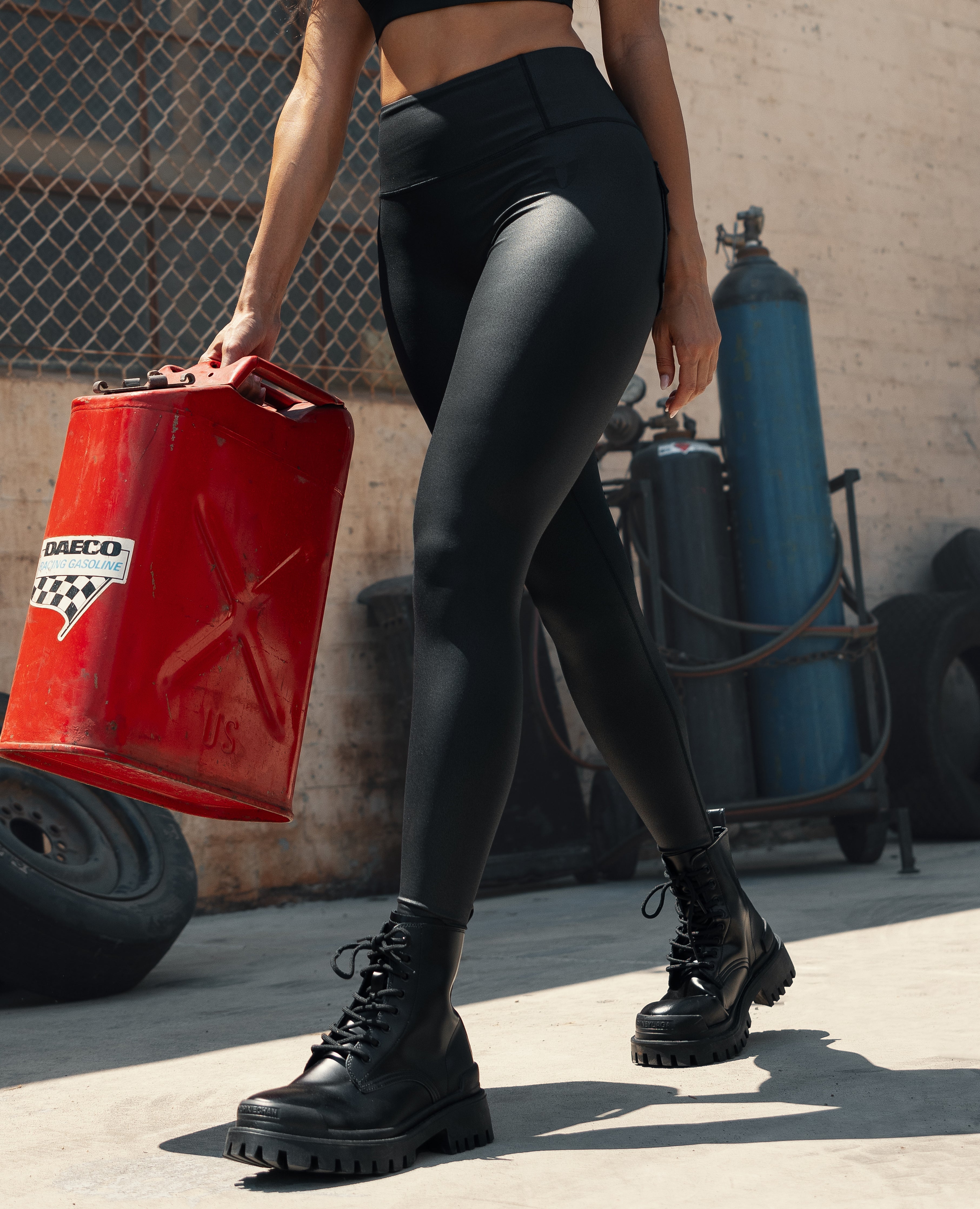 Breathable & Sculpting Faux Leather Pocket Leggings - Black