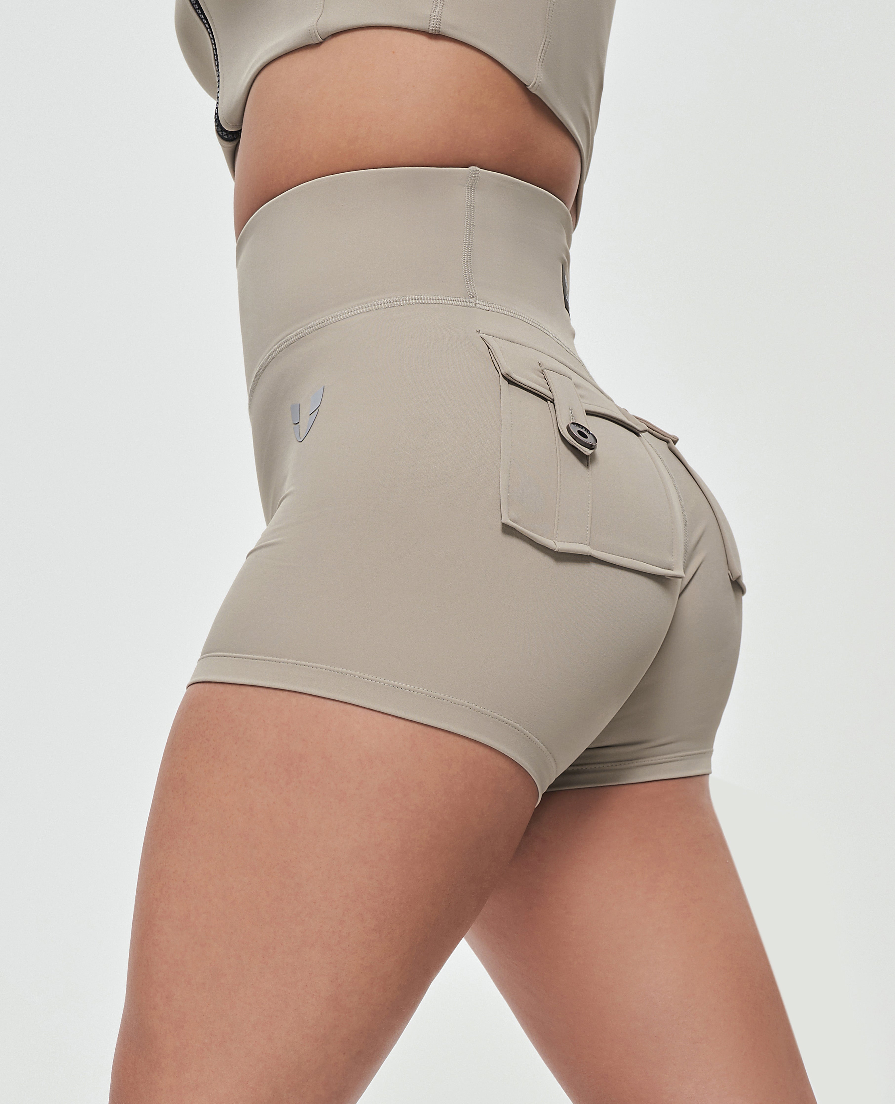 High Waist Cargo Shorts - Khaki