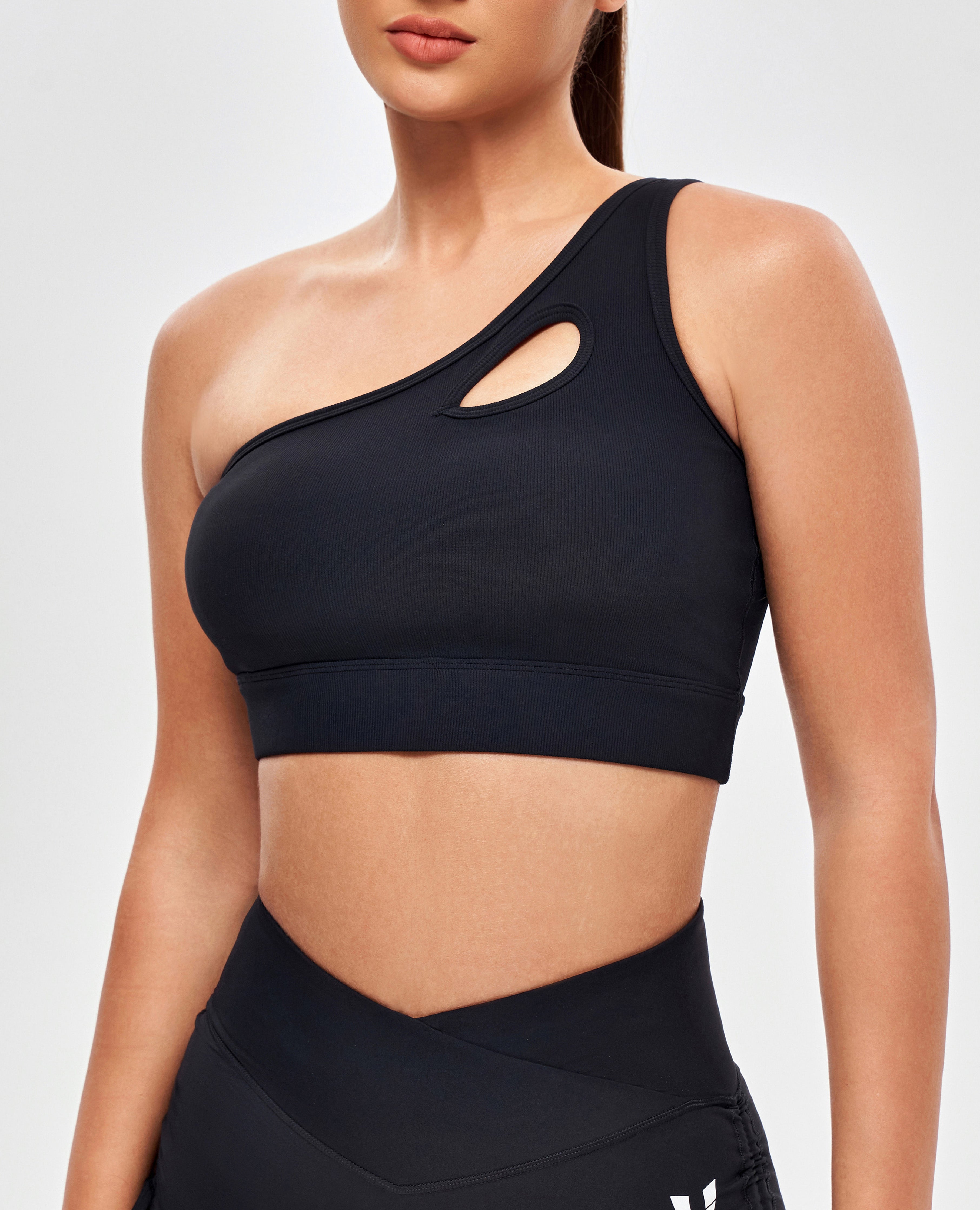 Un soutien-gorge de sport d'épaule - noir