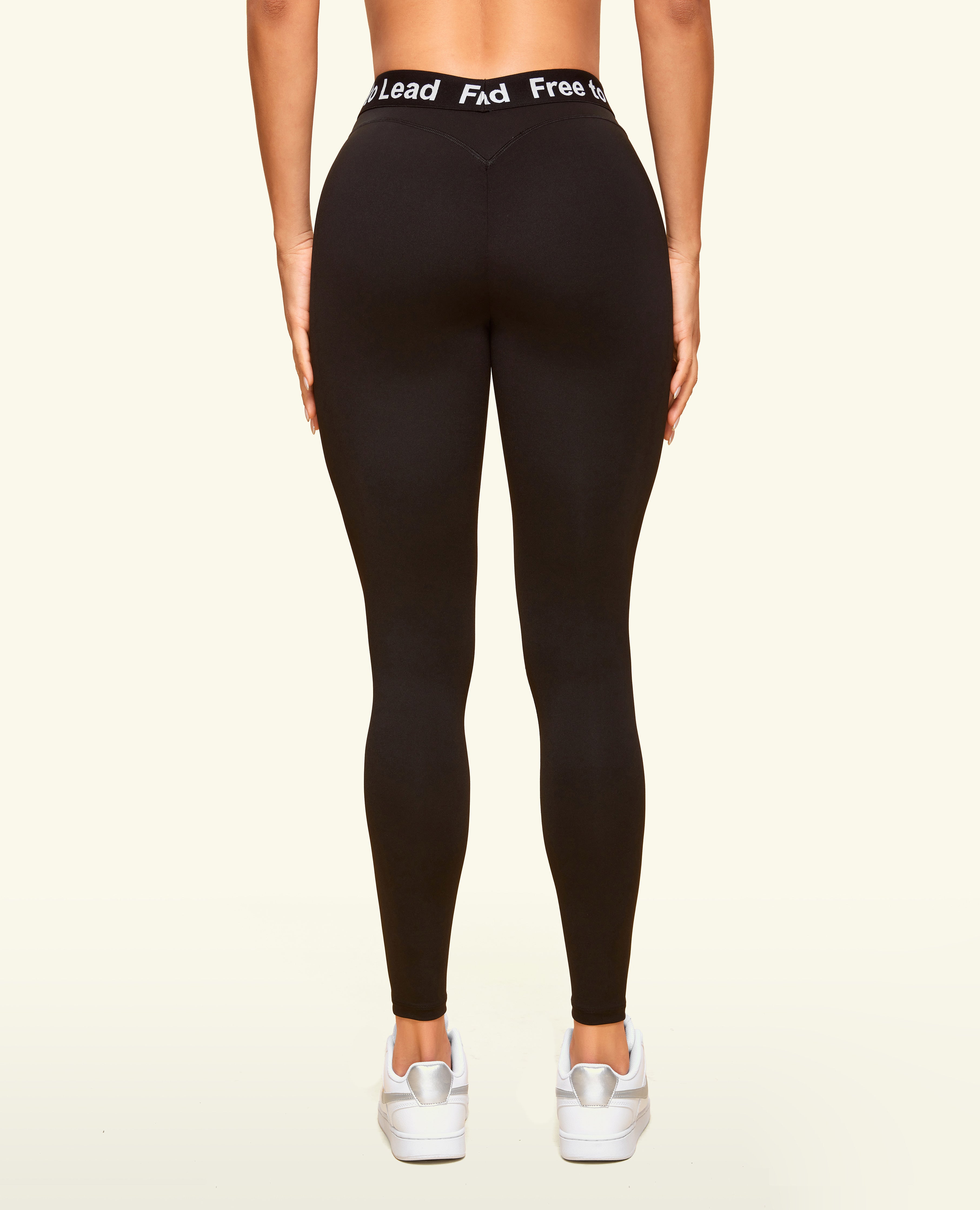 Frei, um mächtige Leggings zu führen - schwarz