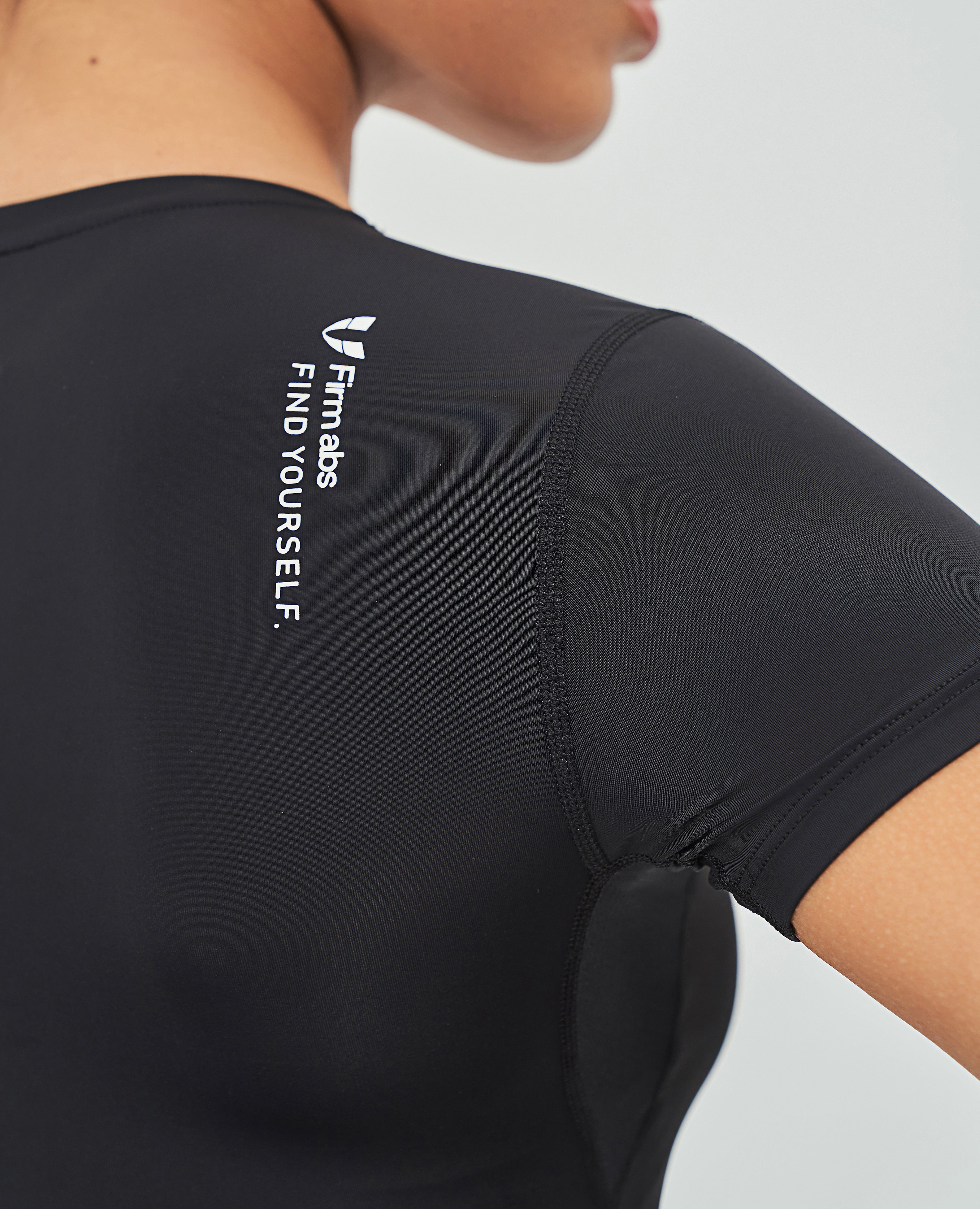 V-neck Training T-shirt - Black