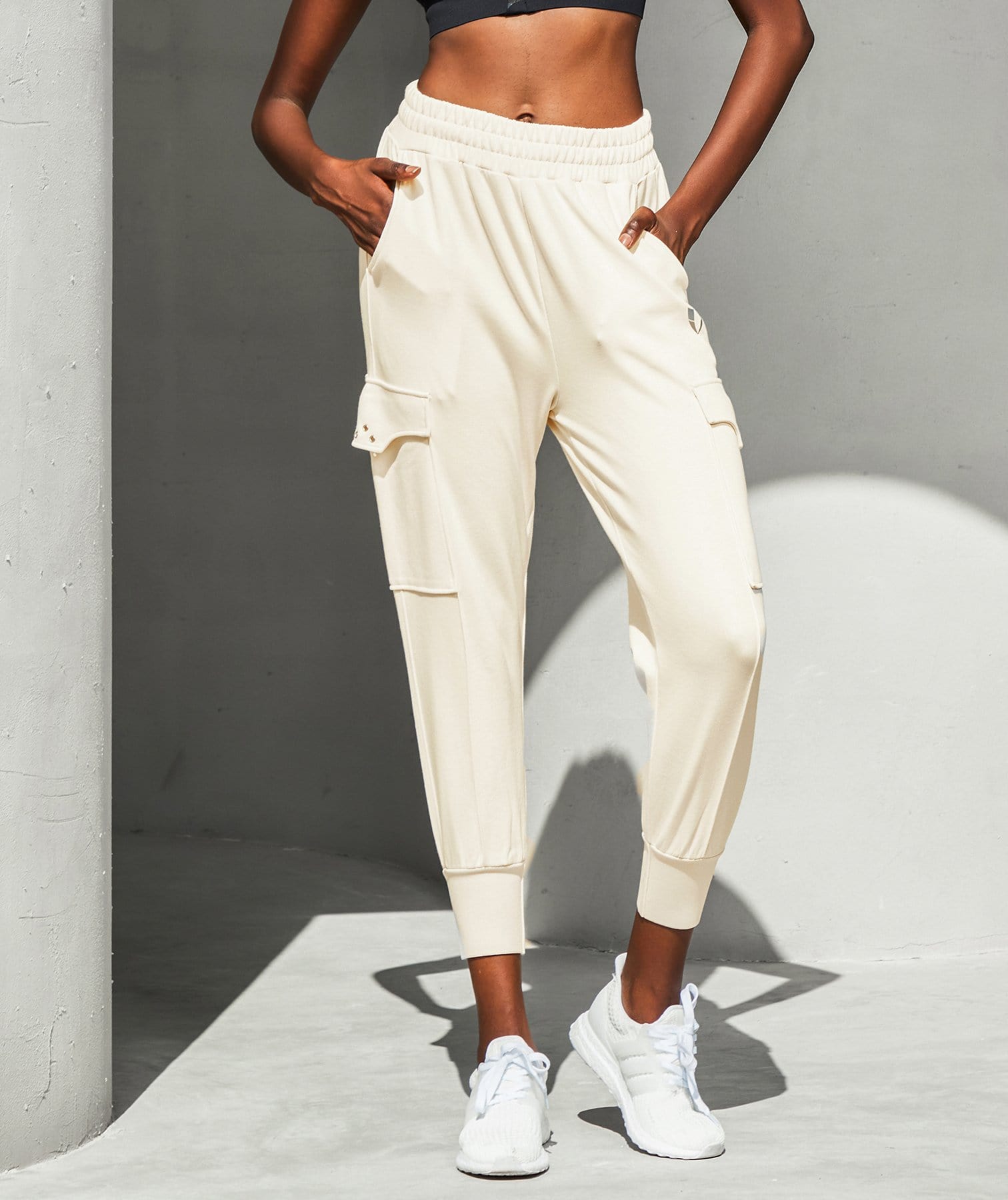 Cargo Pocket Jogger Pants In Light Apricot