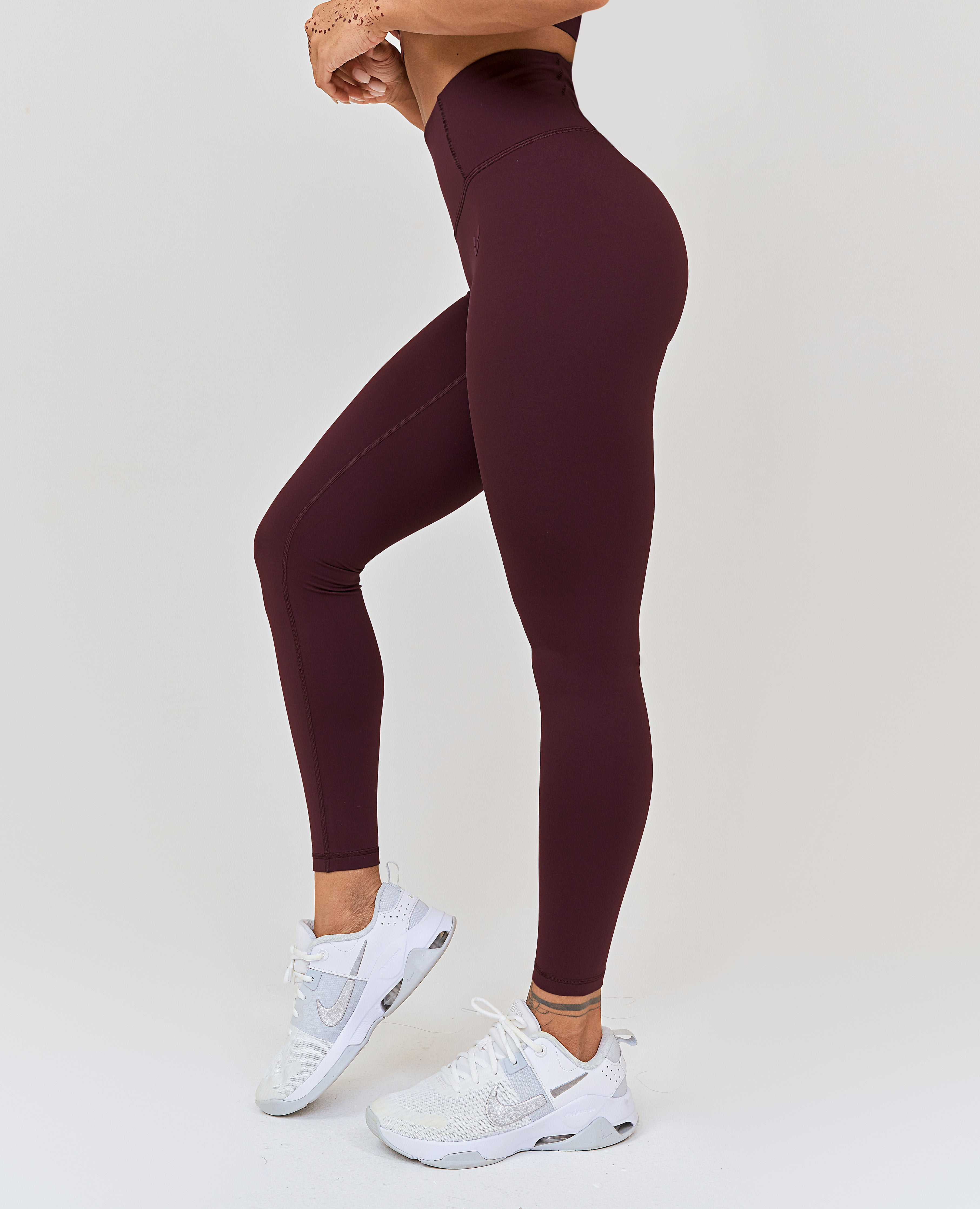 Nahtlose Scrunch-Po-Leggings – Weinrot