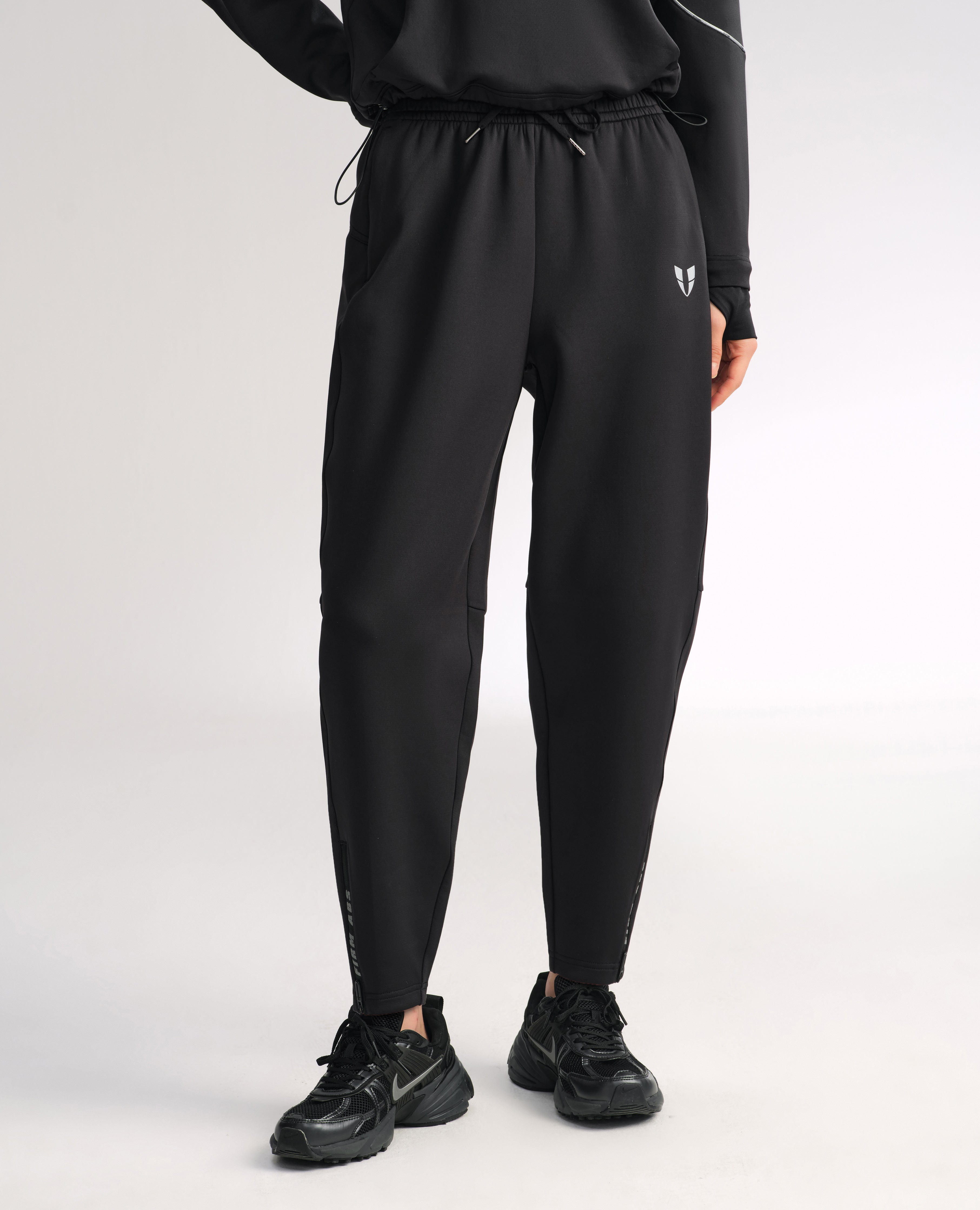 firmabs Loose Fit Pockets Joggers Black