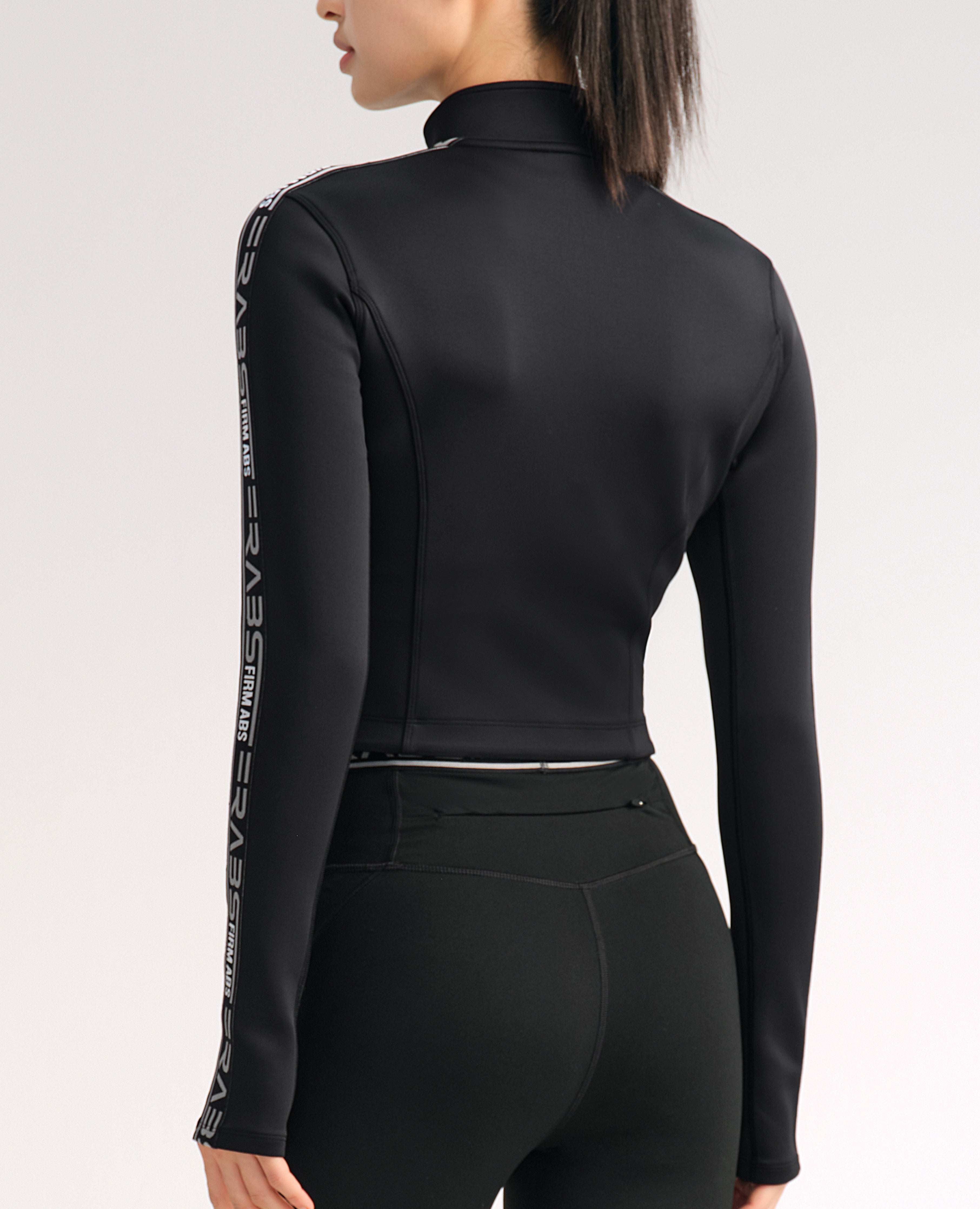 Powerful Warm Athletic Jacket - Black