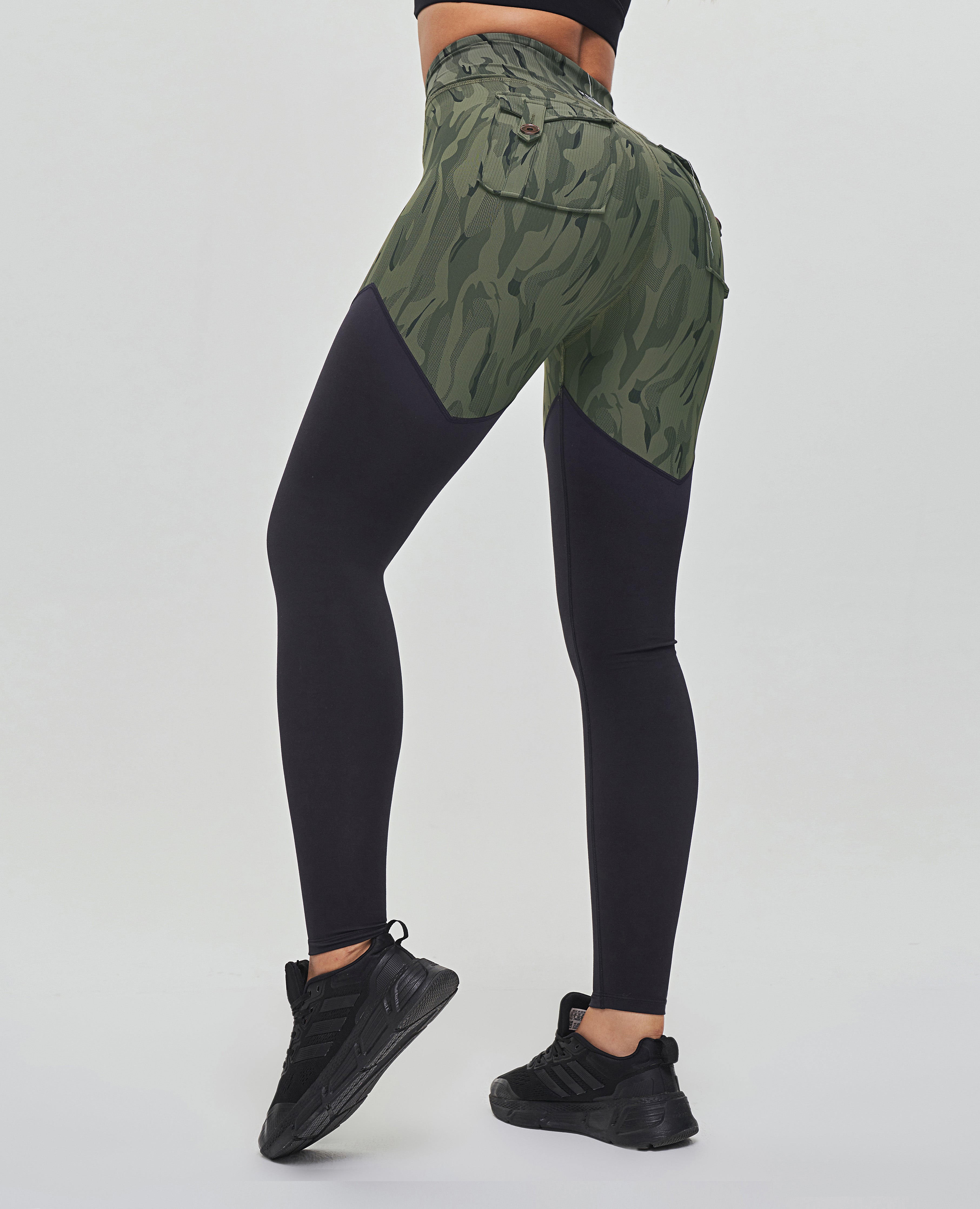 Cargo Power Leggings – Camo und Schwarz