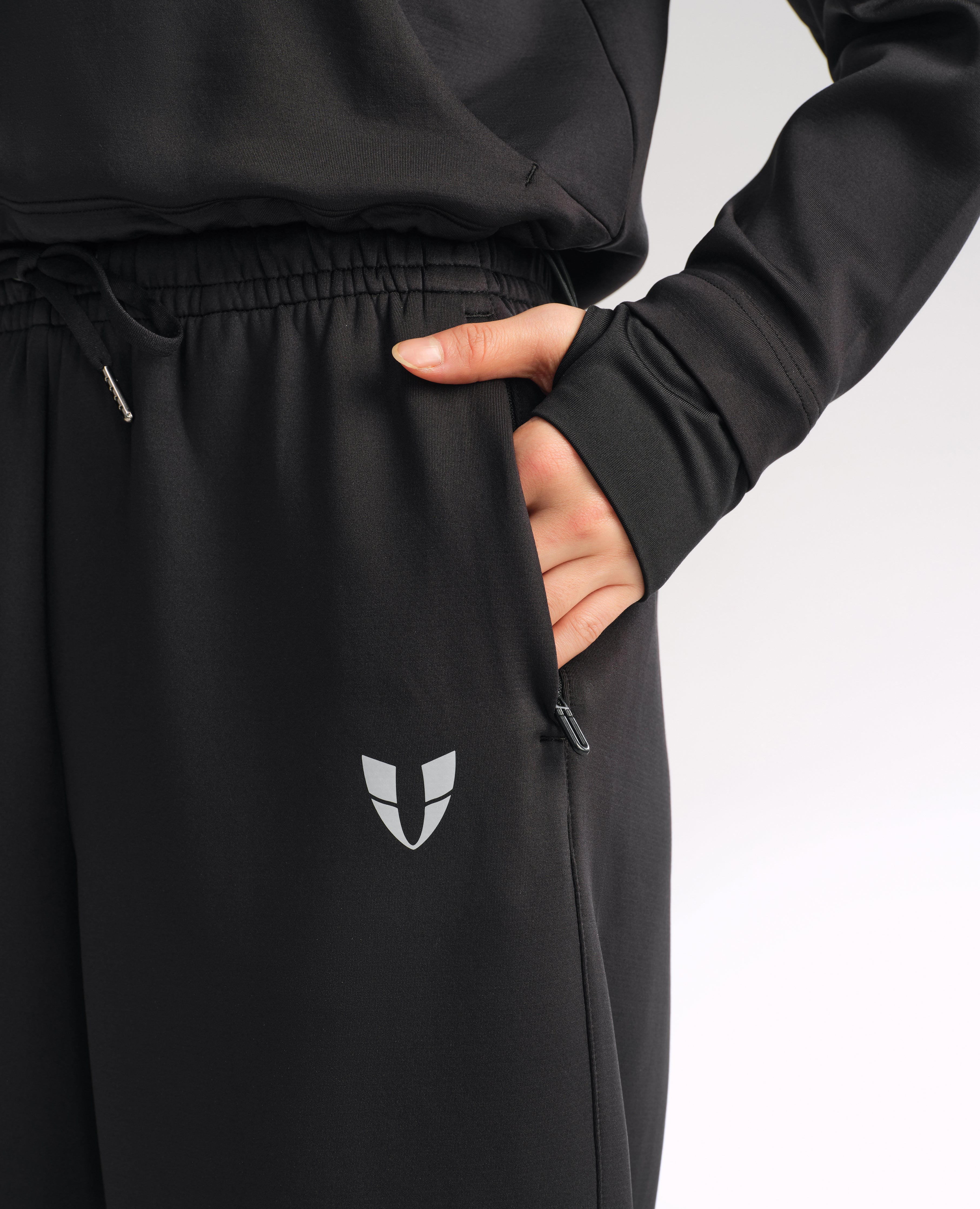 Loose Fit Pockets Joggers  - Black