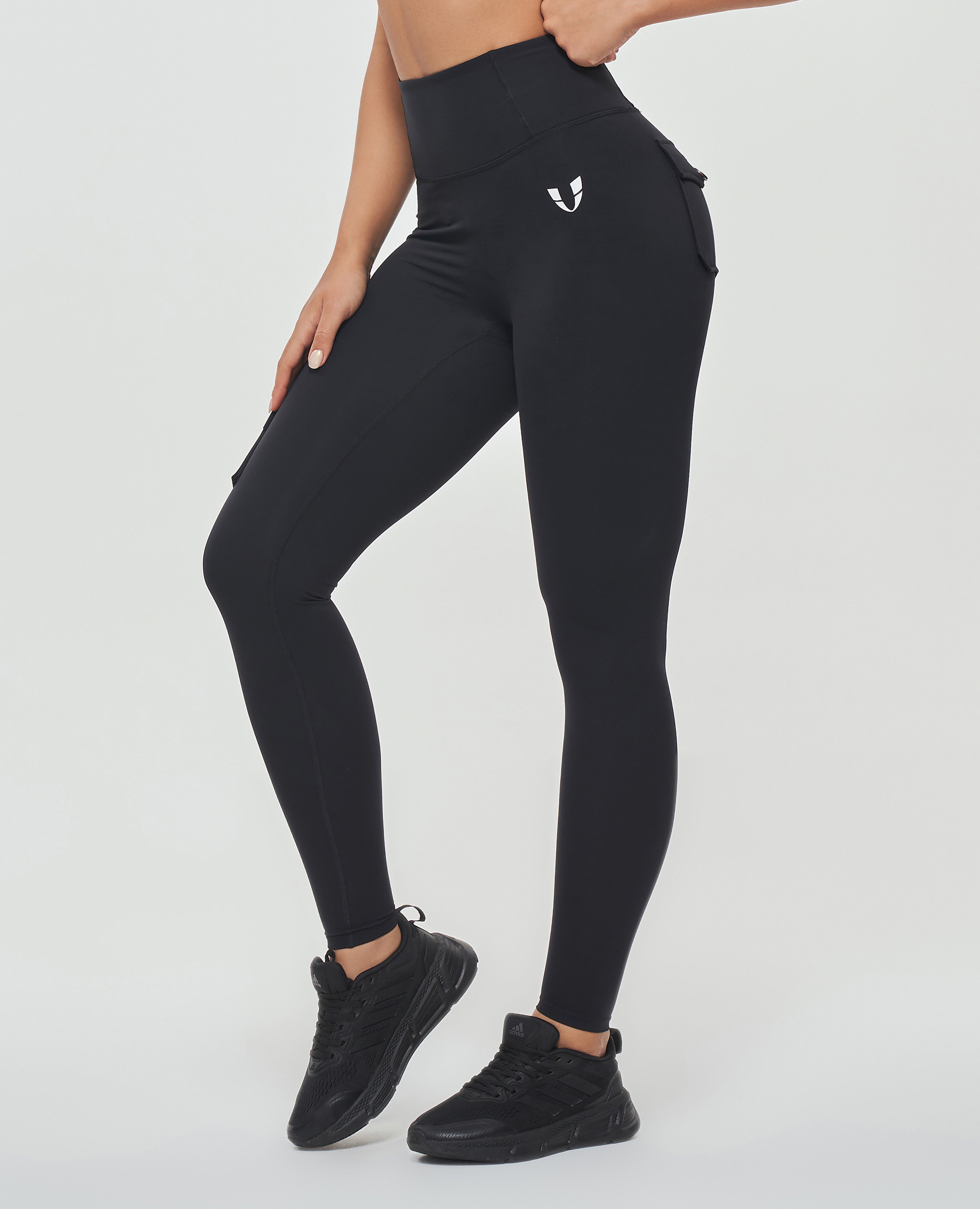 https://www.firmabs.com/cdn/shop/files/cargo-gym-leggings-black.jpg?v=1701997535