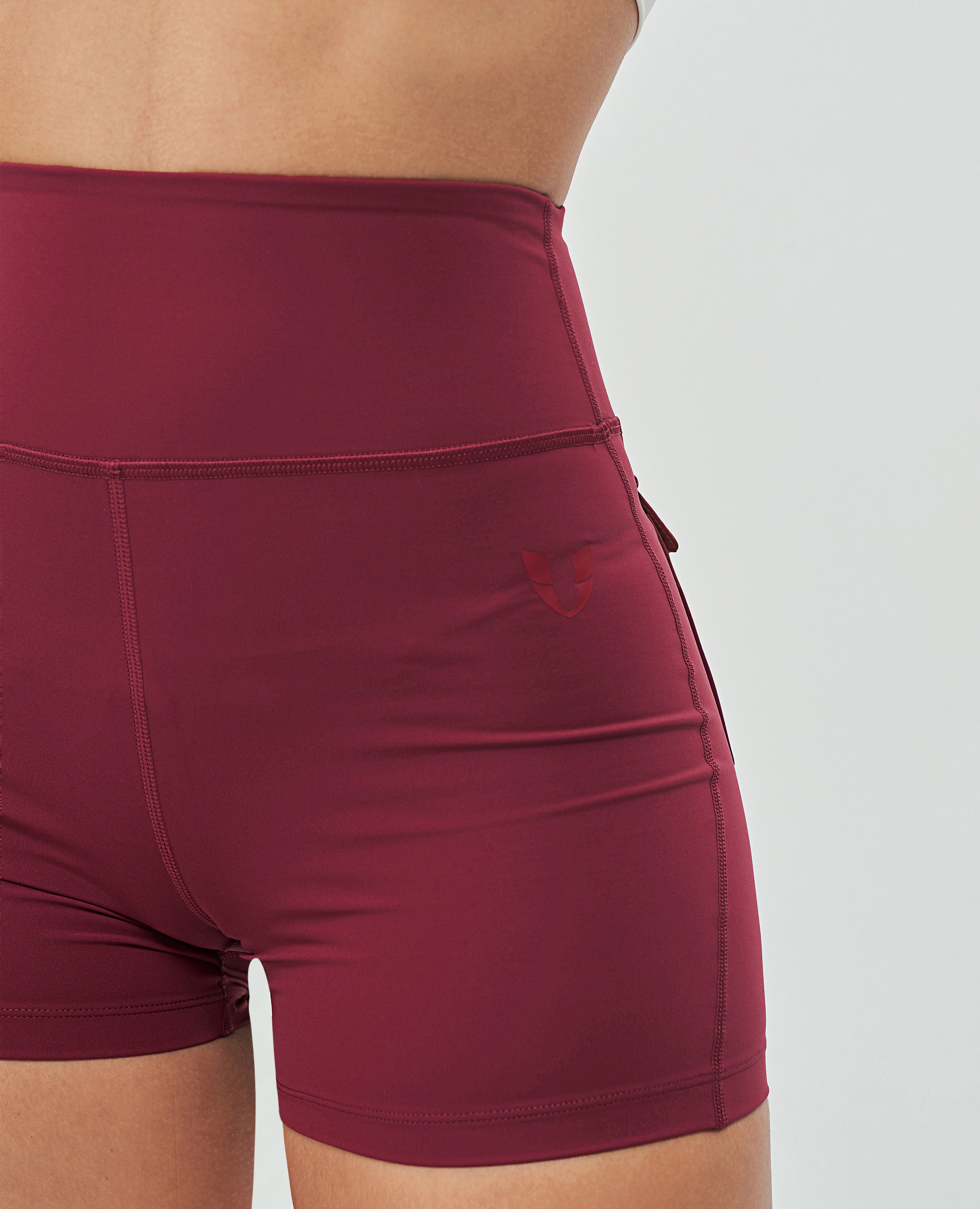 Kurze Cargo-Shorts – tiefes bräunliches Rot