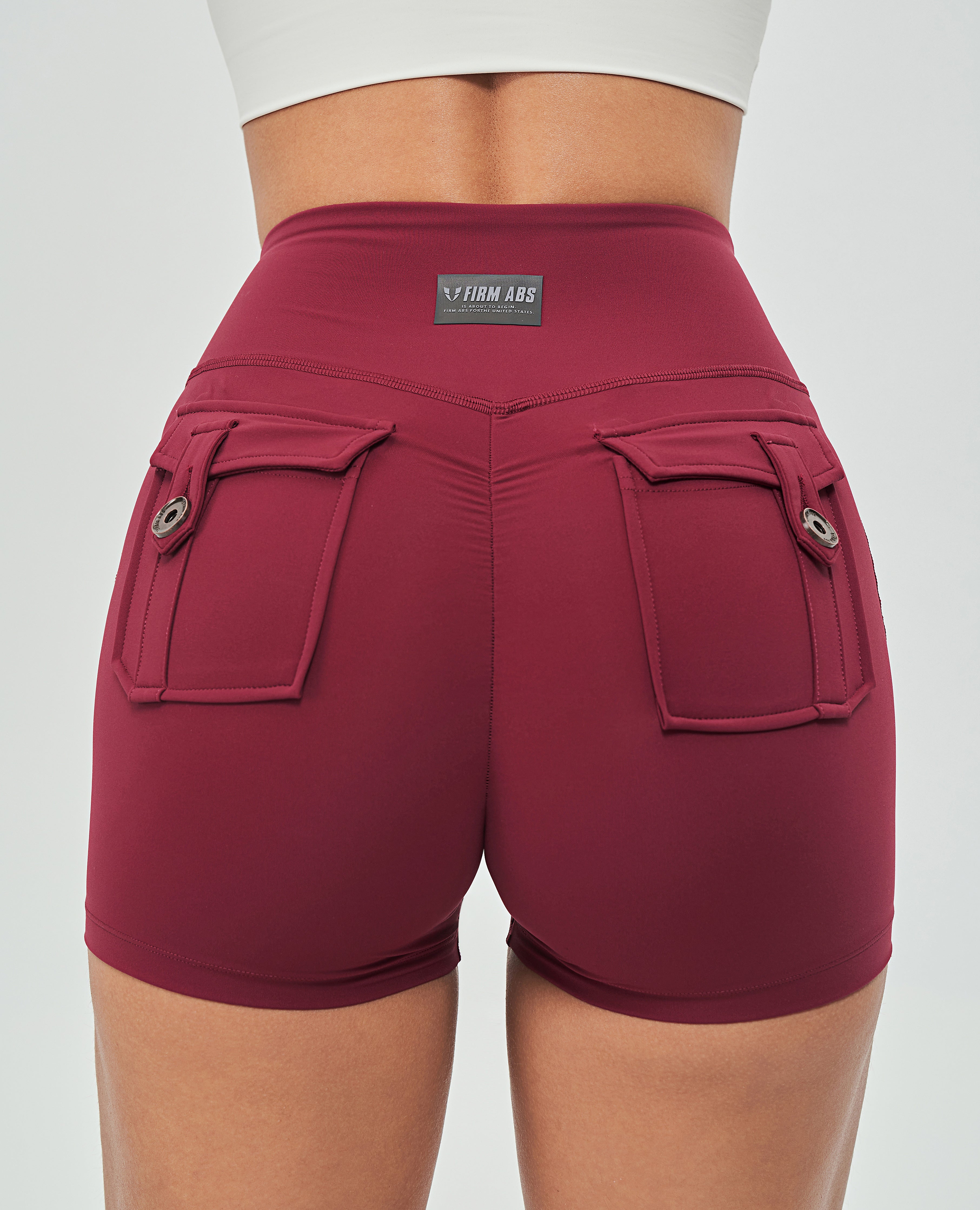 Kurze Cargo-Shorts – tiefes bräunliches Rot