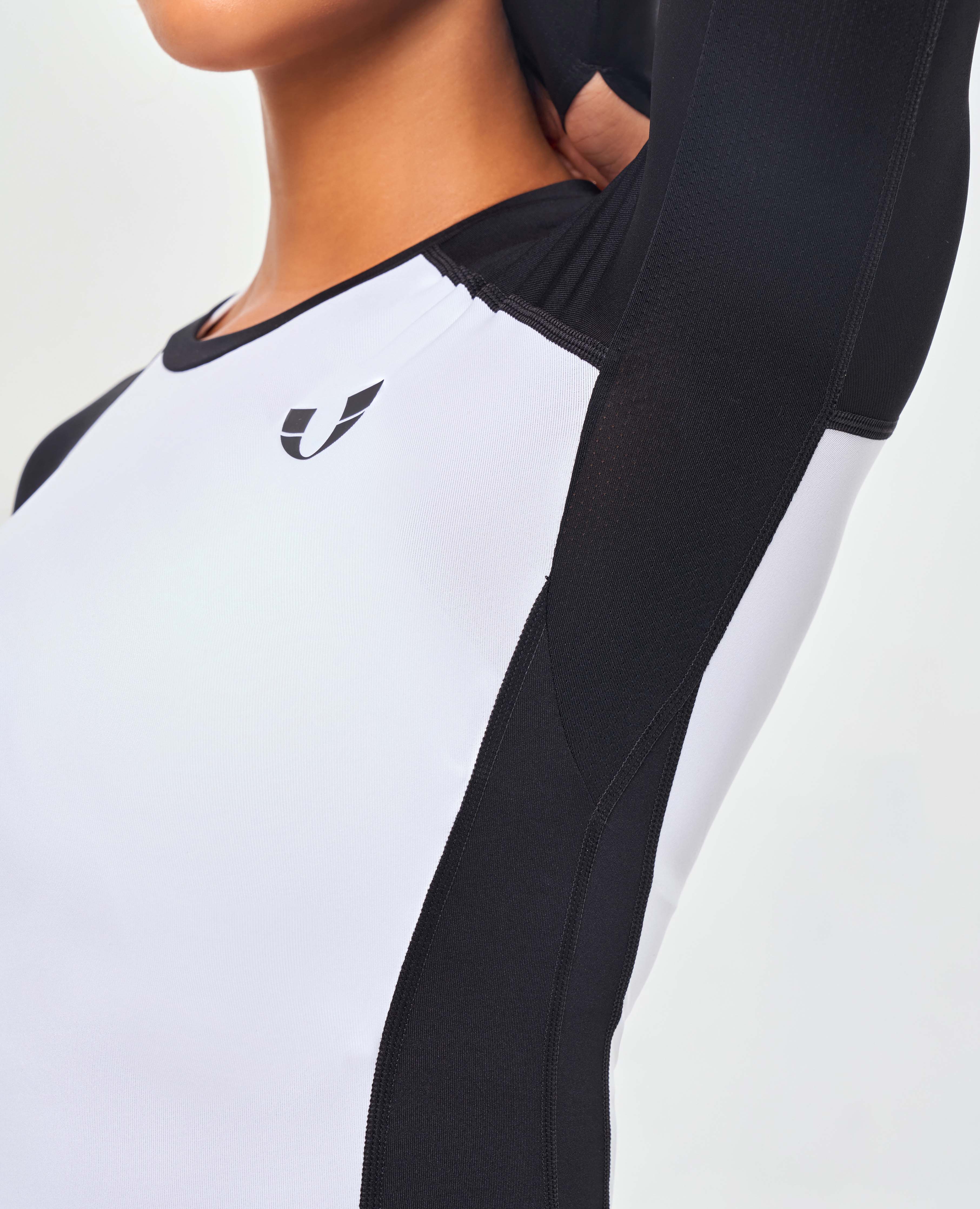 Contrast Color Long Sleeve T-shirt - White and Black