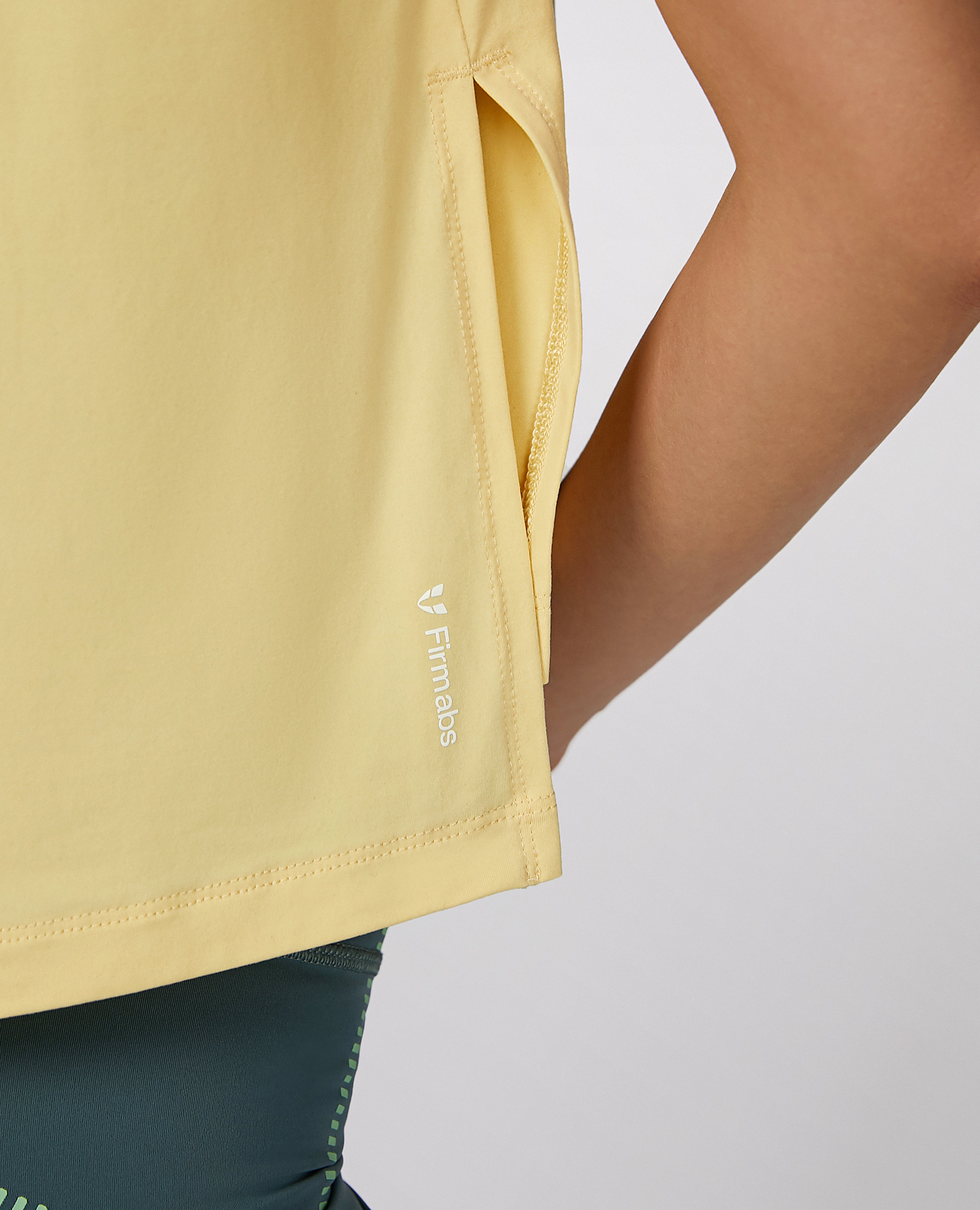 Lightweight Cropped T-shirt - Yellow