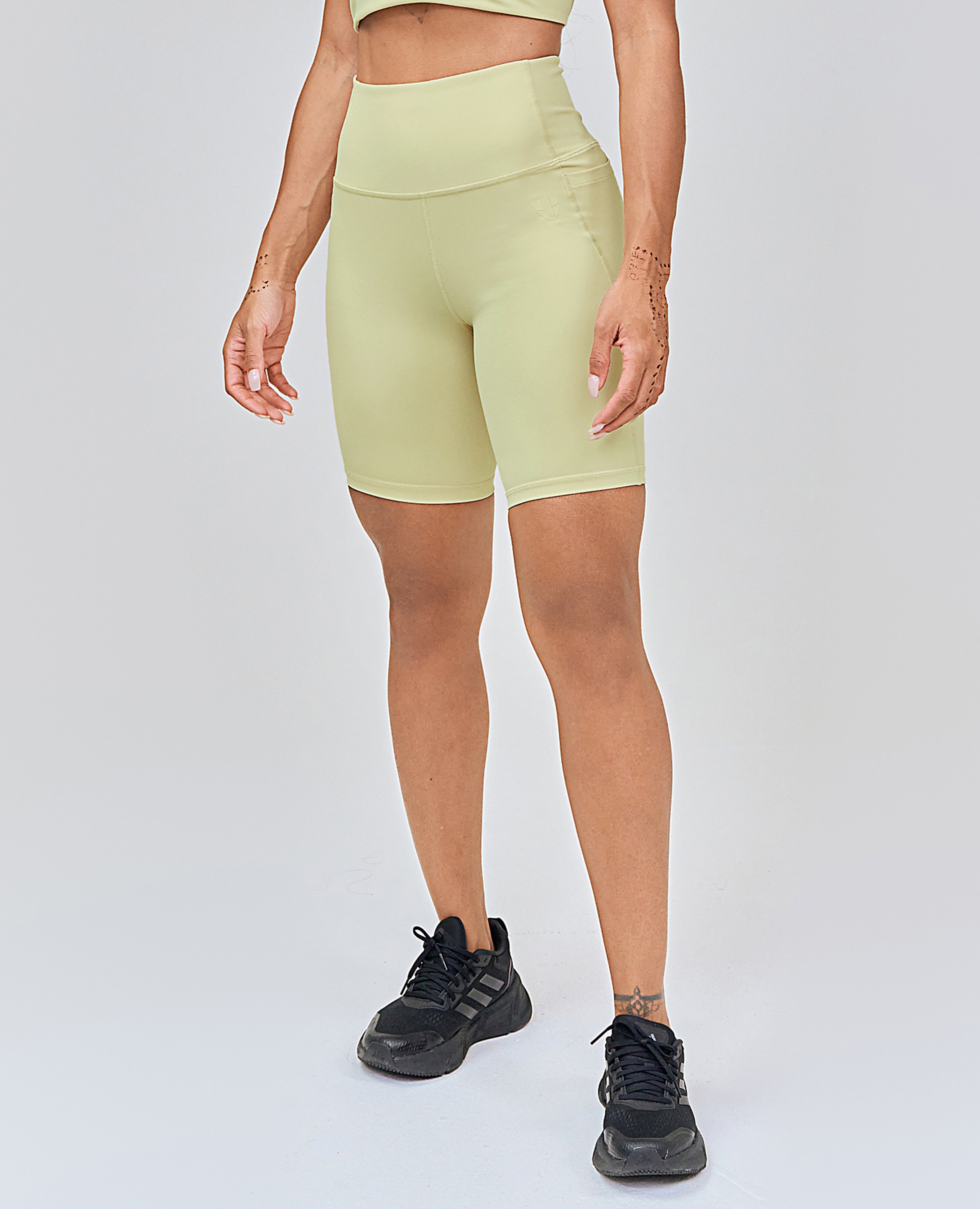 Training Pocket Shorts - Light Yellow