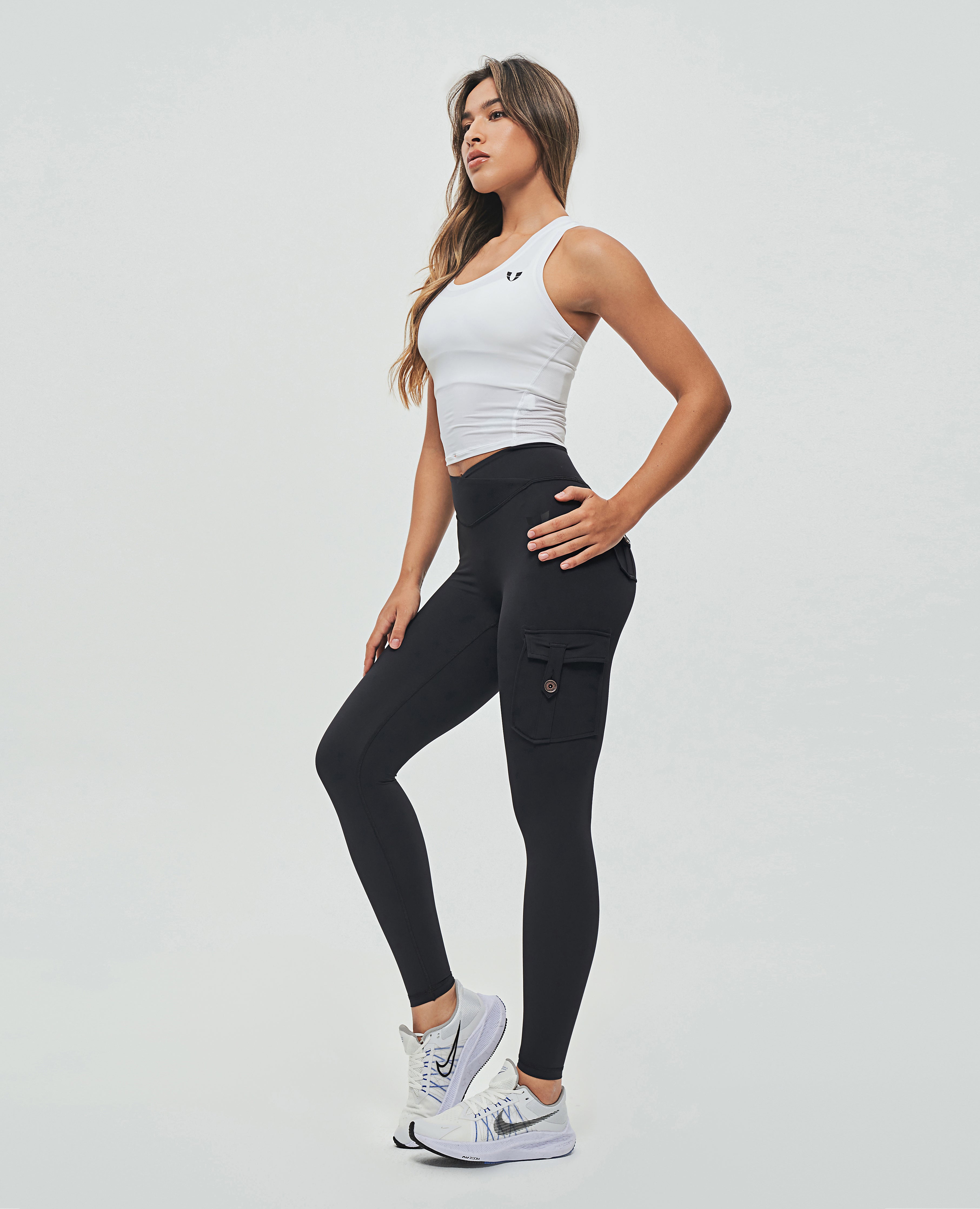 V-waist Cargo Leggings Black