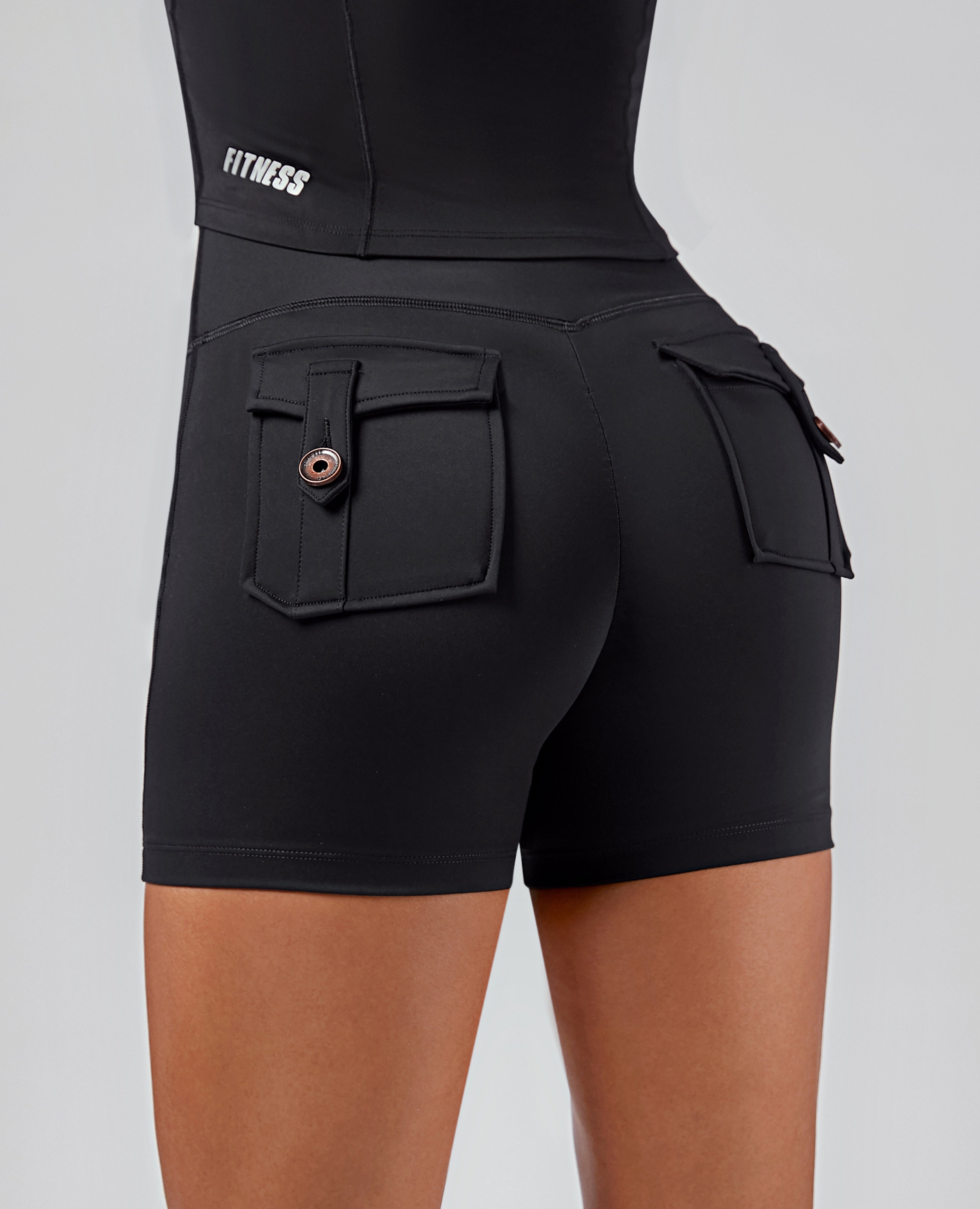 Kurze Cargo-Shorts – Schwarz