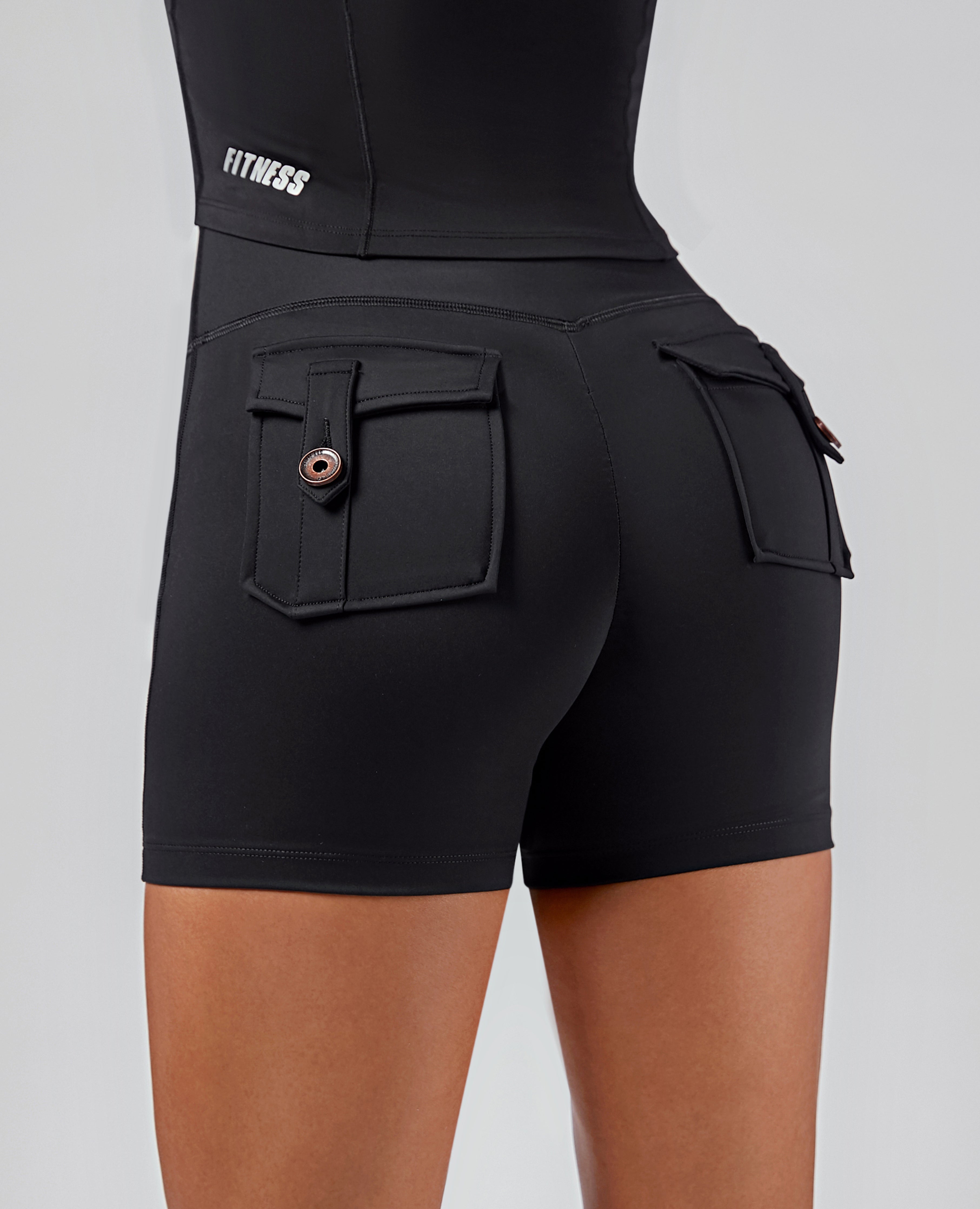 Shorts cortos tipo cargo - Negro