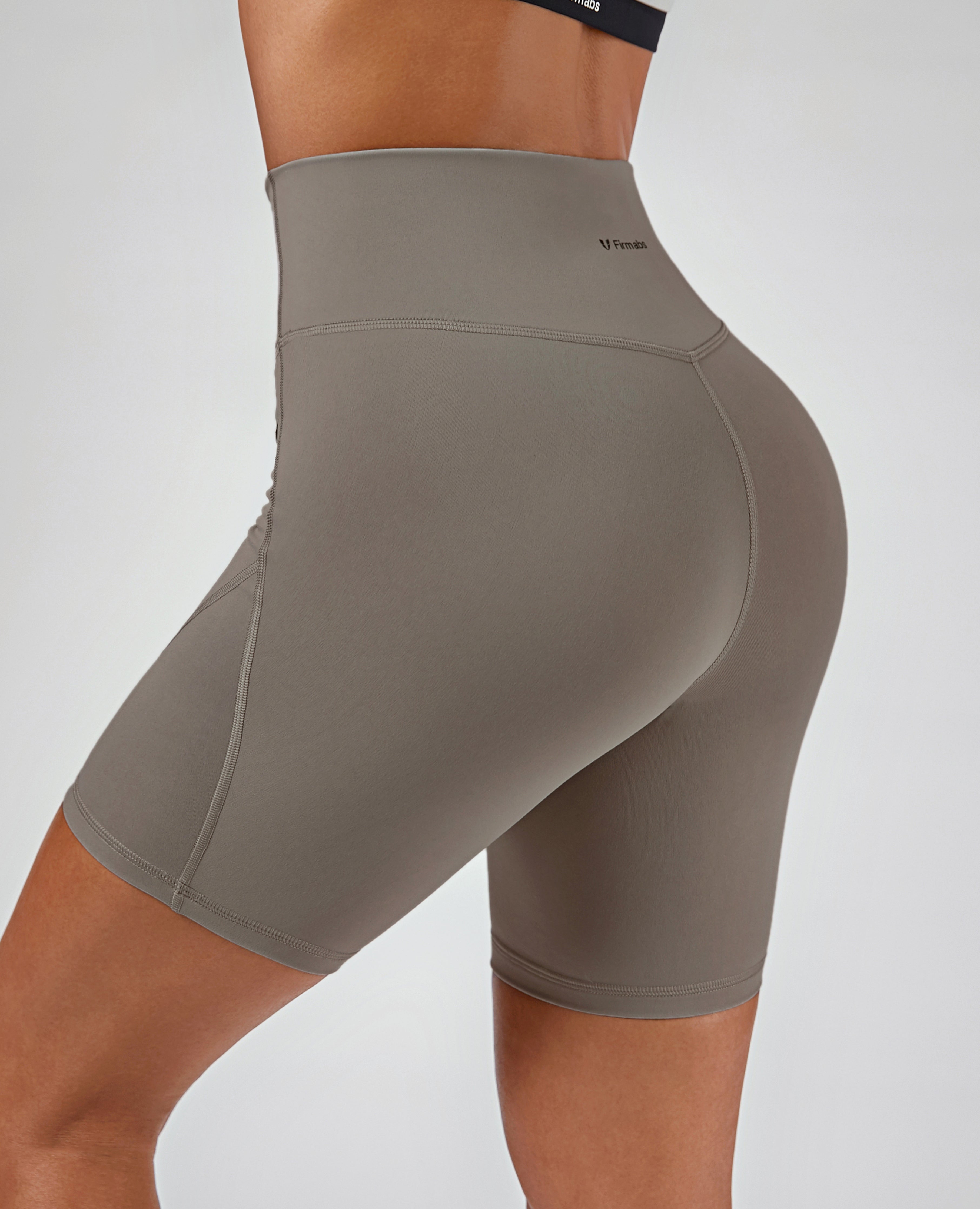 Power-Gym-Shorts – Grau